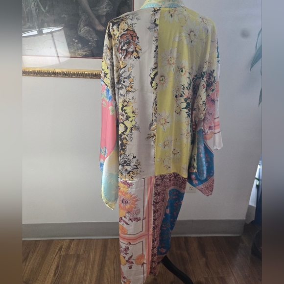 We The Free Patched With Love Robe - Picture 9 of 13